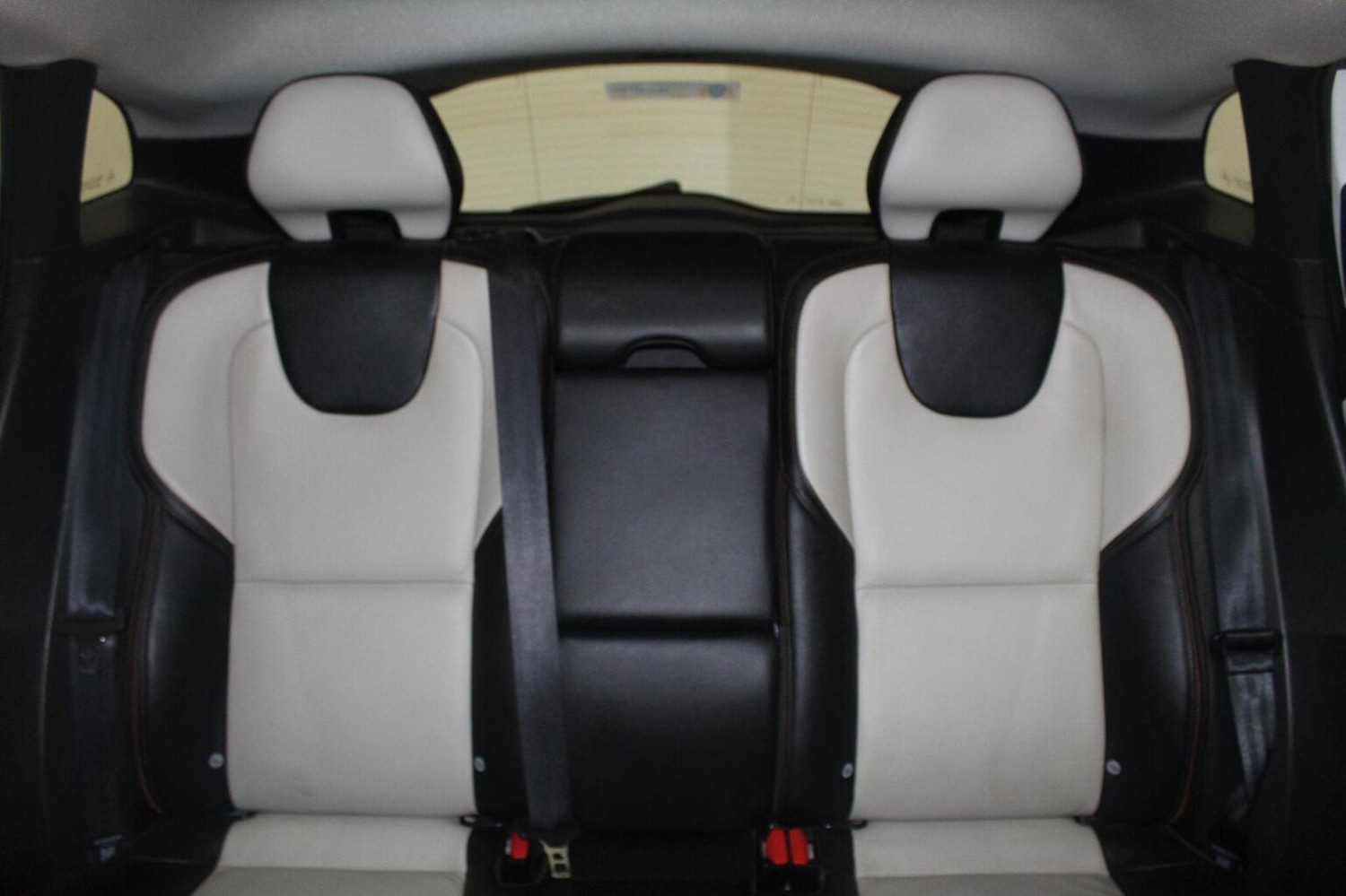 Used Volvo V40 2015 for sale - 77938019: Photo 48