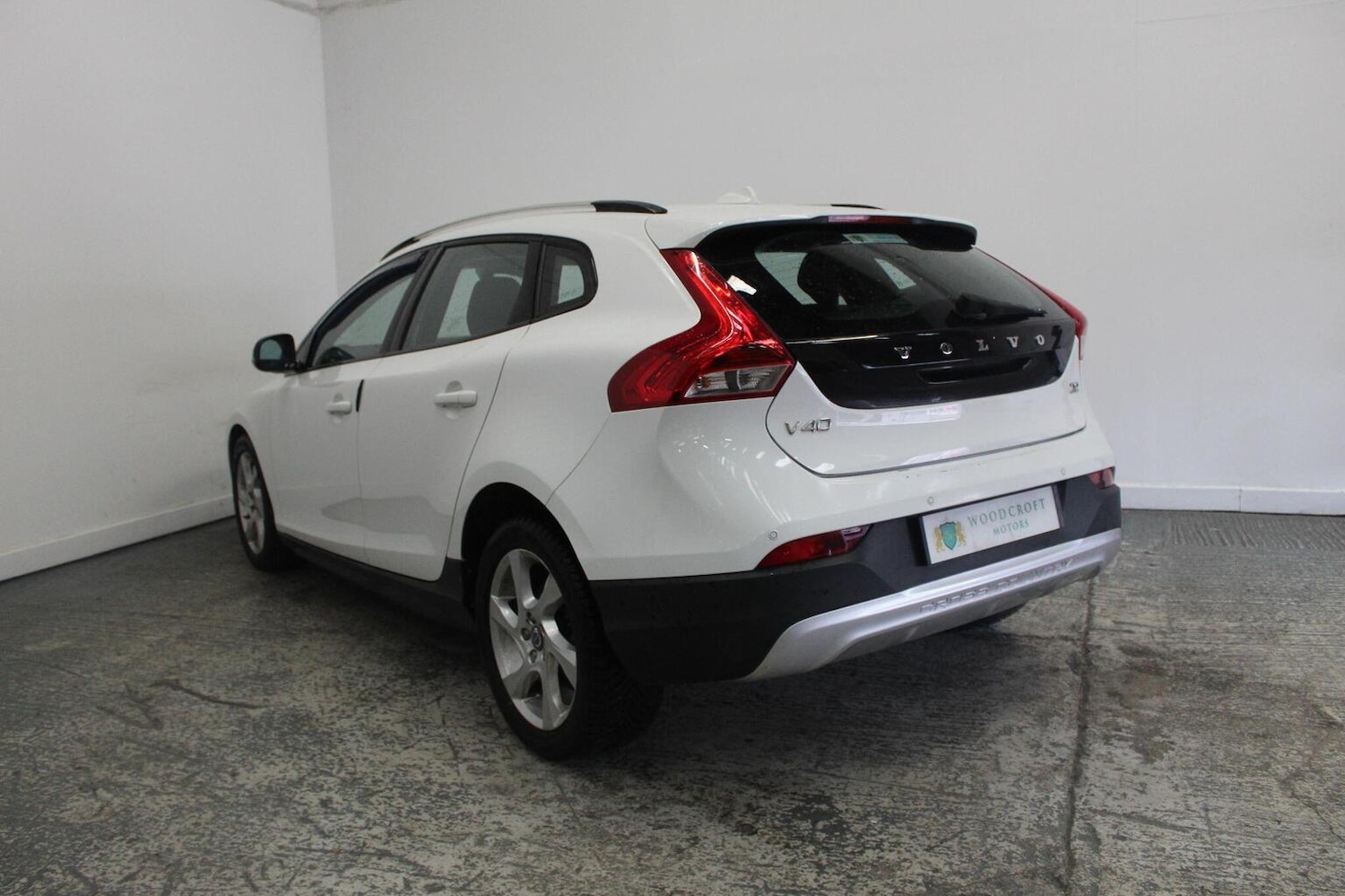 Used Volvo V40 2015 for sale - 77938019: Photo 7