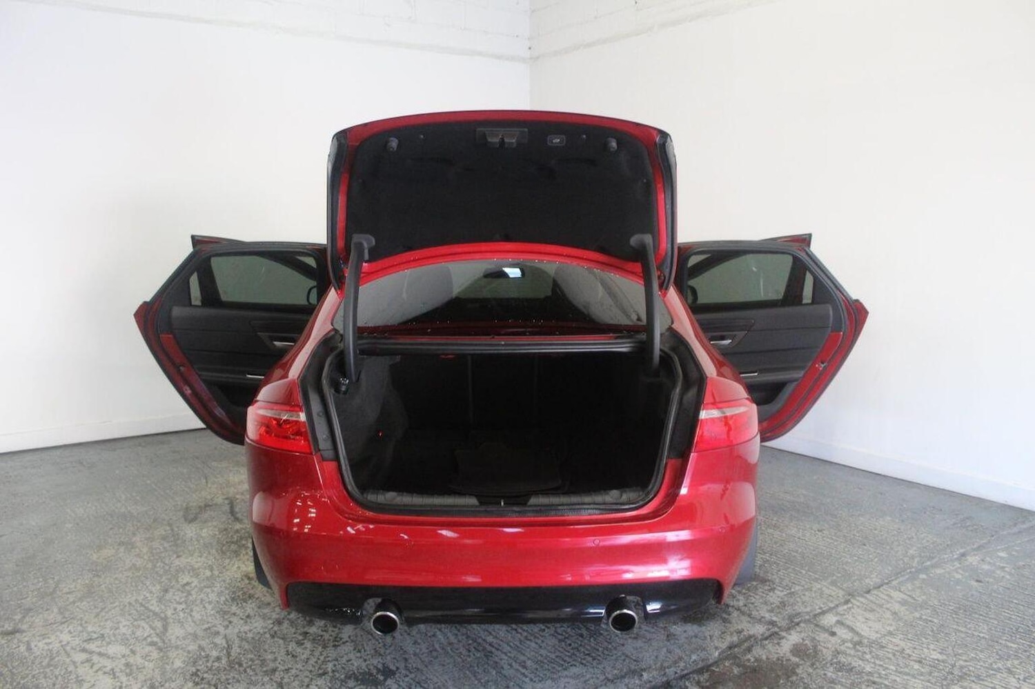 Used Jaguar XF 2015 for sale - 77937841: Photo 25