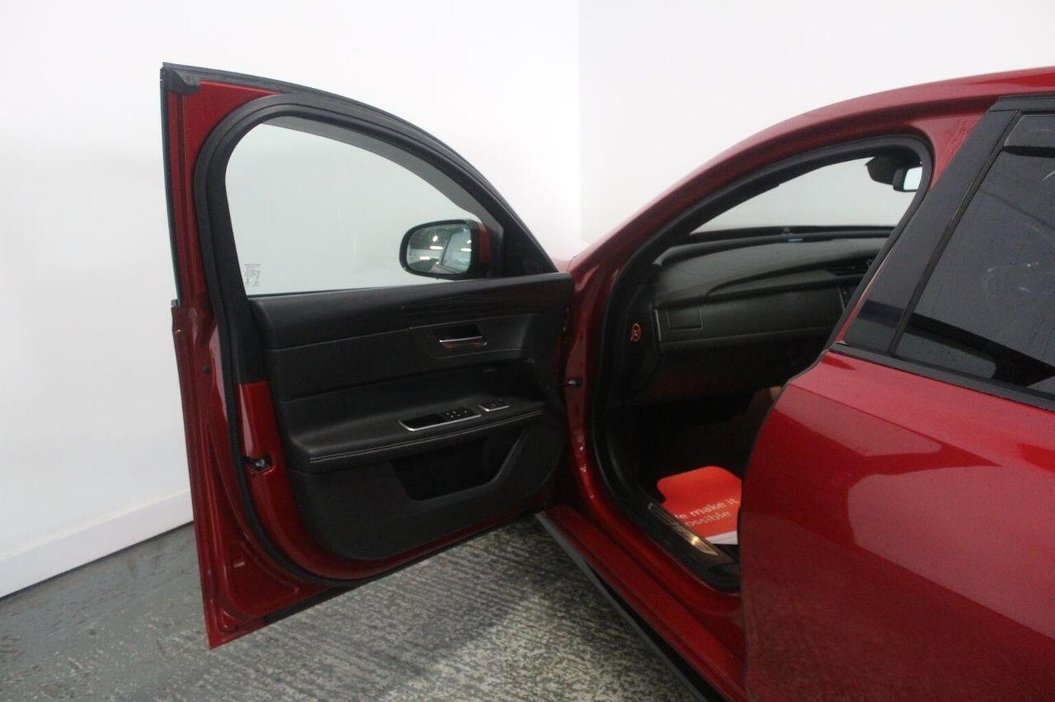 Used Jaguar XF 2015 for sale - 77937841: Photo 30