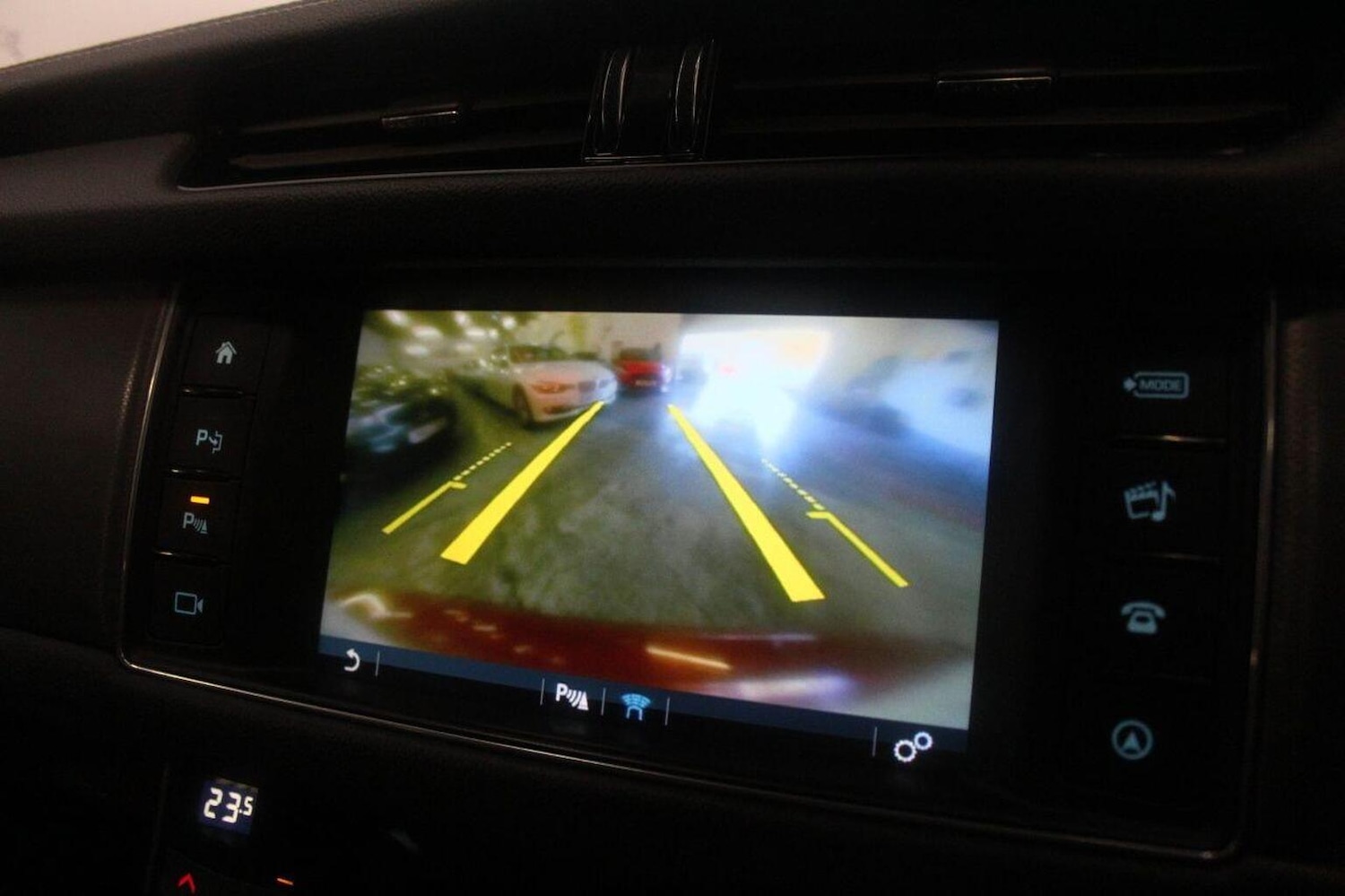 Used Jaguar XF 2015 for sale - 77937841: Photo 37