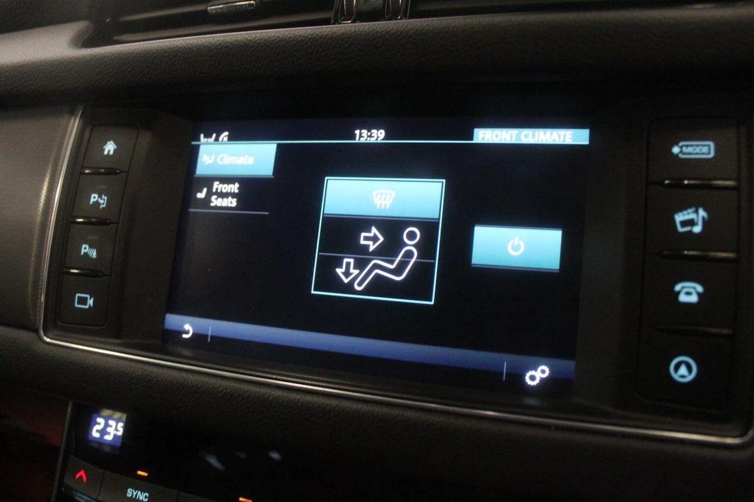 Used Jaguar XF 2015 for sale - 77937841: Photo 42