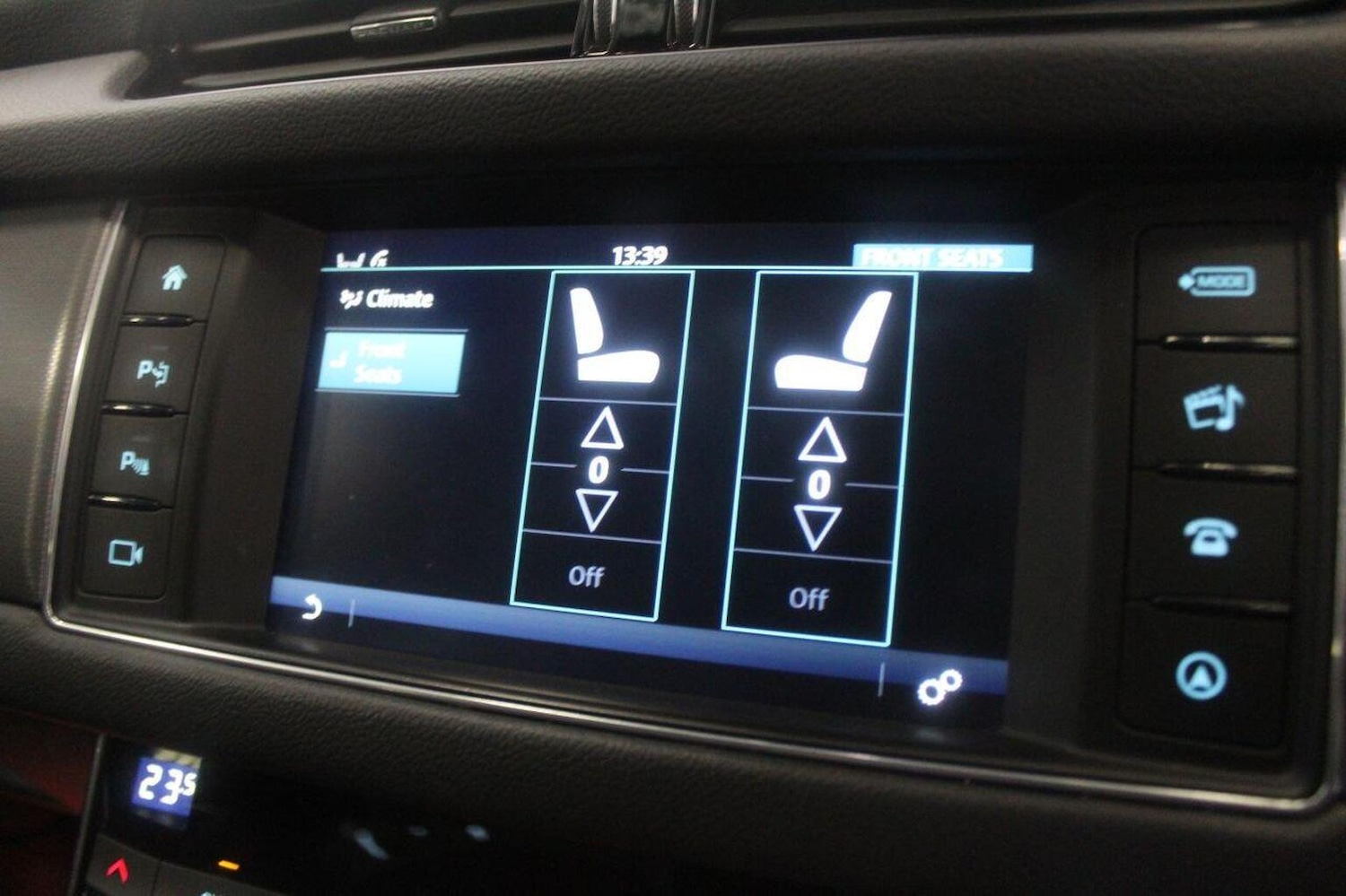 Used Jaguar XF 2015 for sale - 77937841: Photo 43