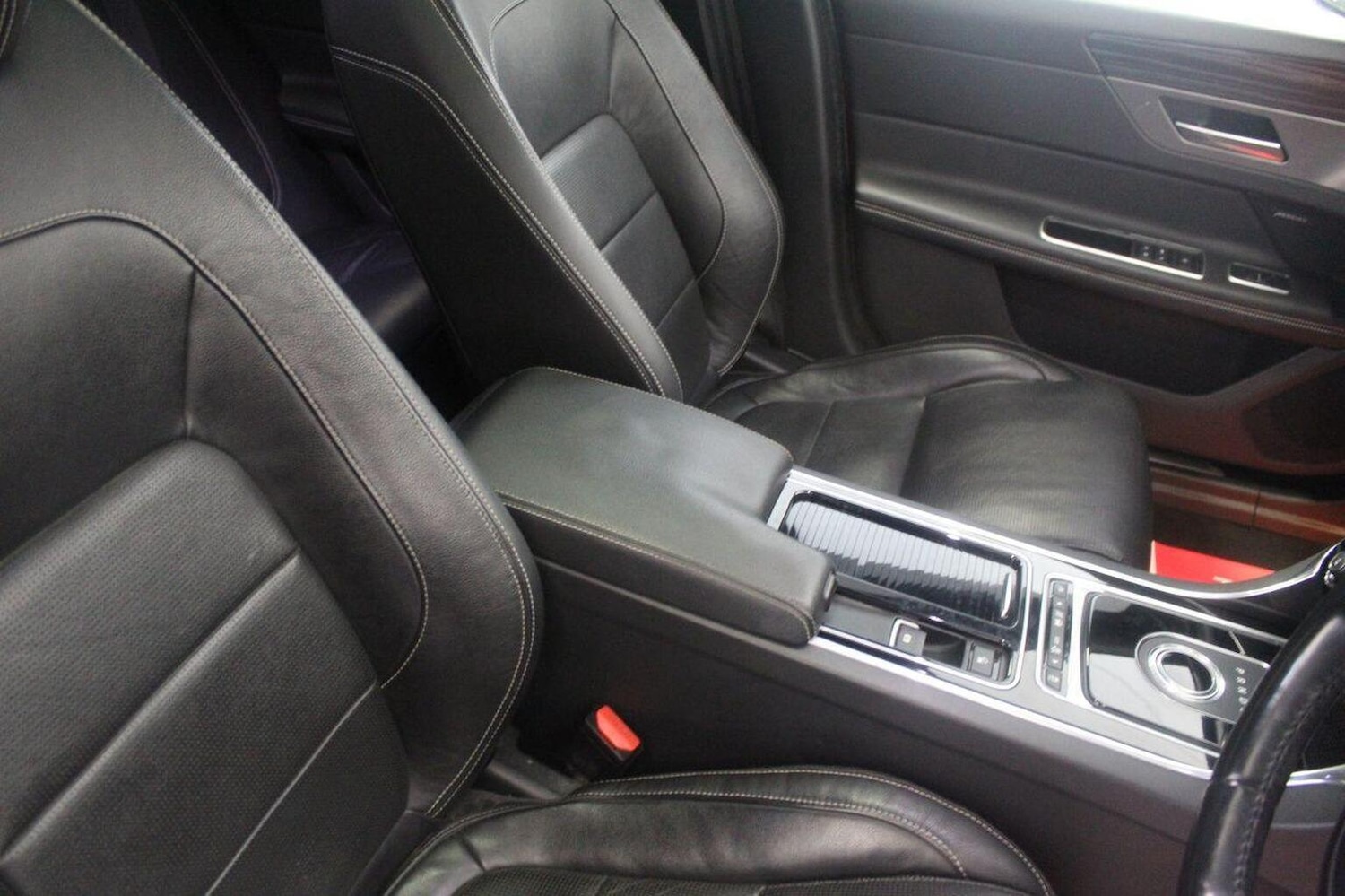 Used Jaguar XF 2015 for sale - 77937841: Photo 49