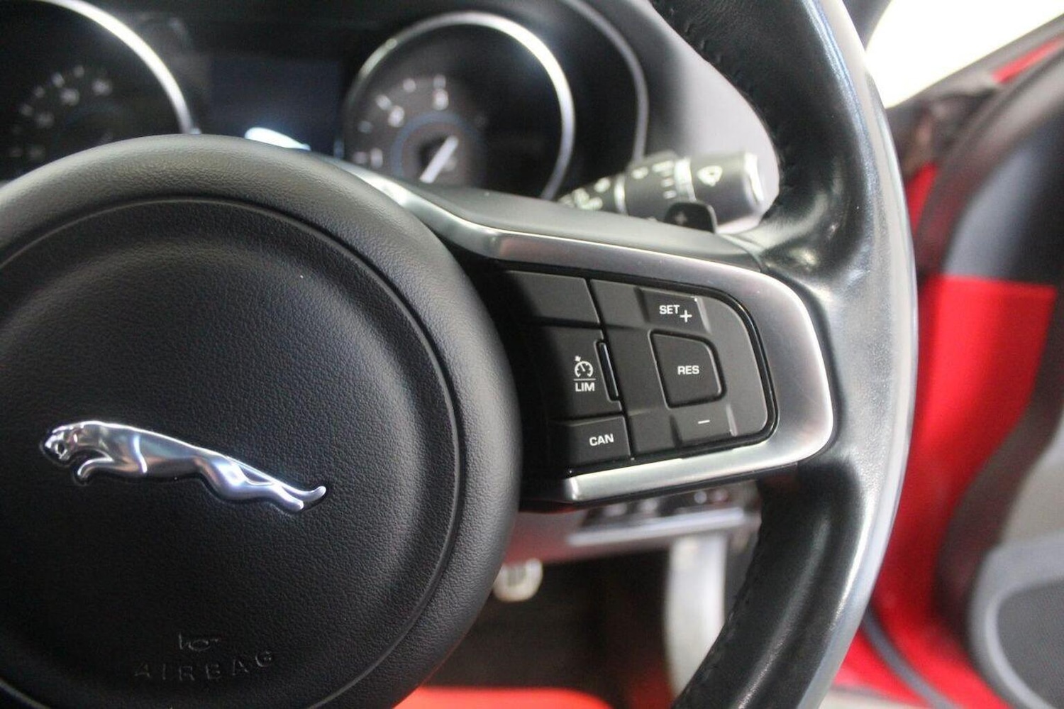 Used Jaguar XF 2015 for sale - 77937841: Photo 52