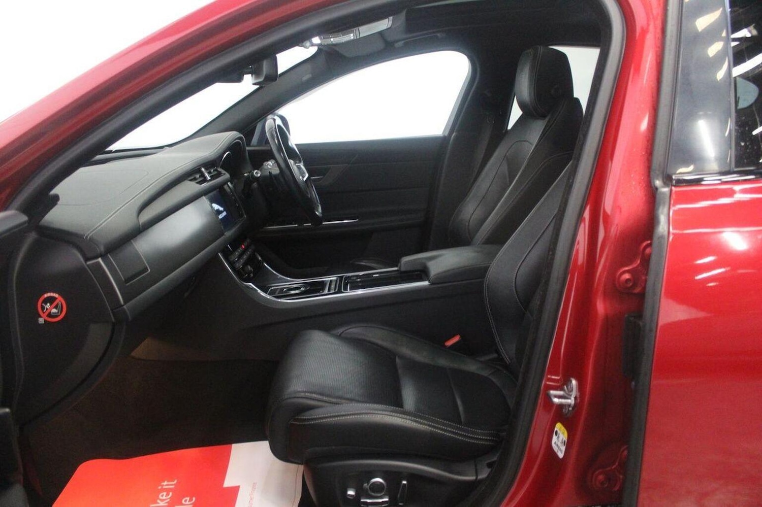 Used Jaguar XF 2015 for sale - 77937841: Photo 57