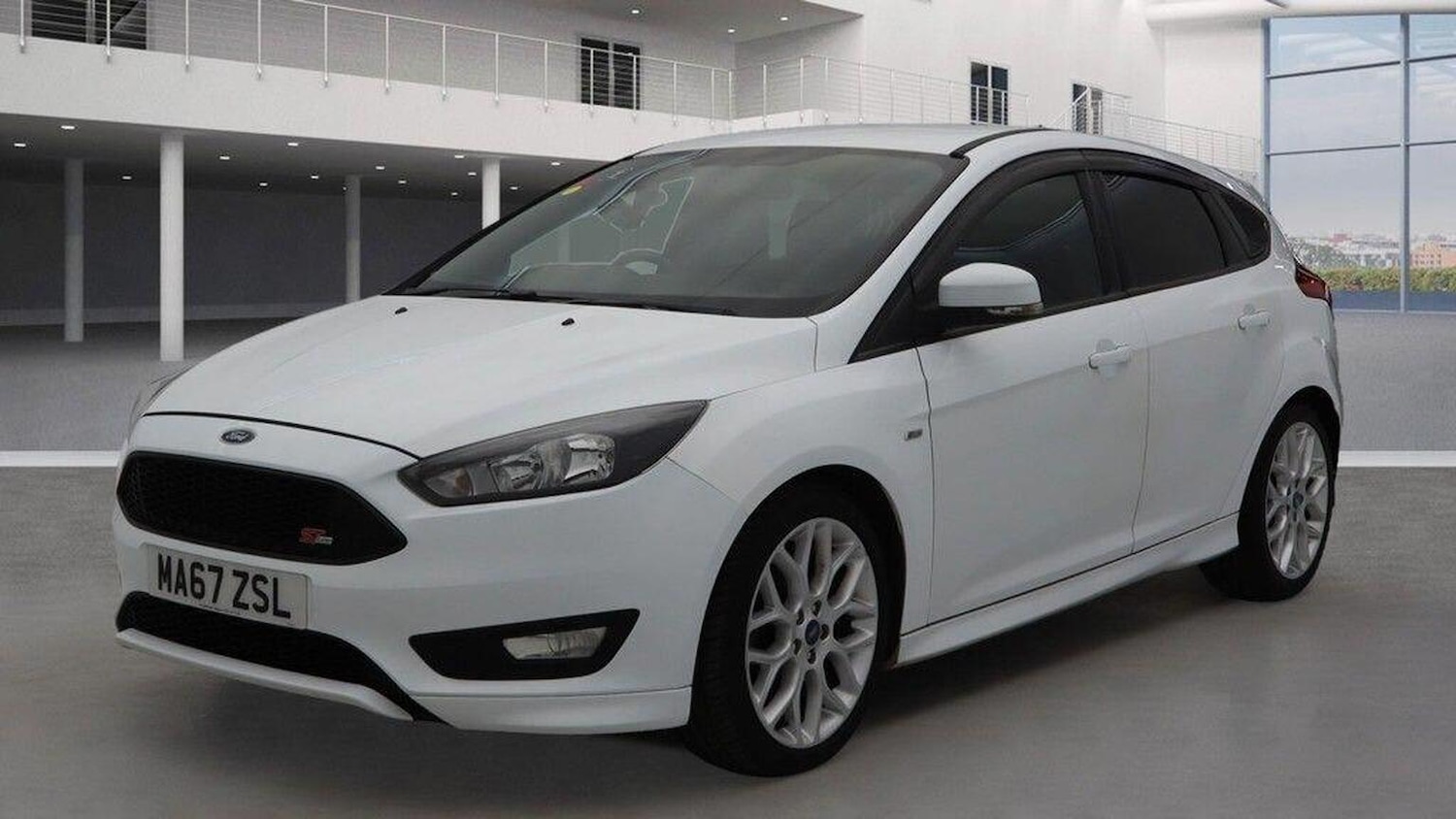 Used Ford Focus 2017 for sale - 76380305: Photo 2
