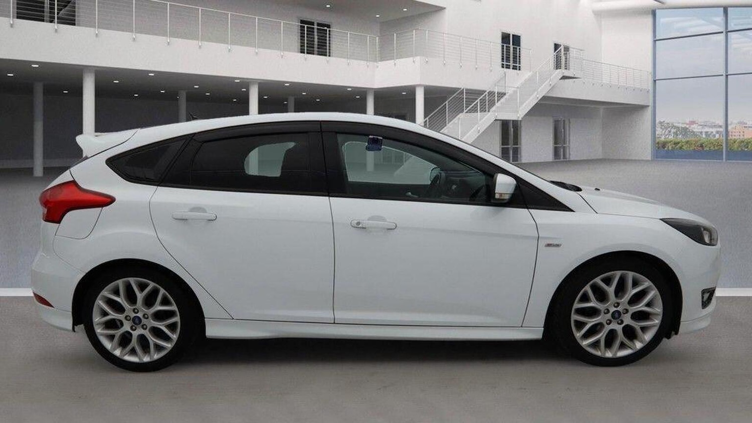 Used Ford Focus 2017 for sale - 76380305: Photo 8