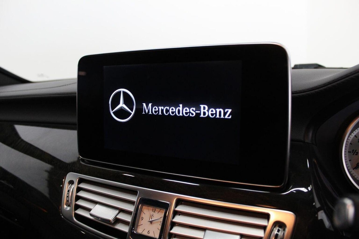 Used Mercedes-Benz CLS 2015 for sale - 76951141: Photo 38