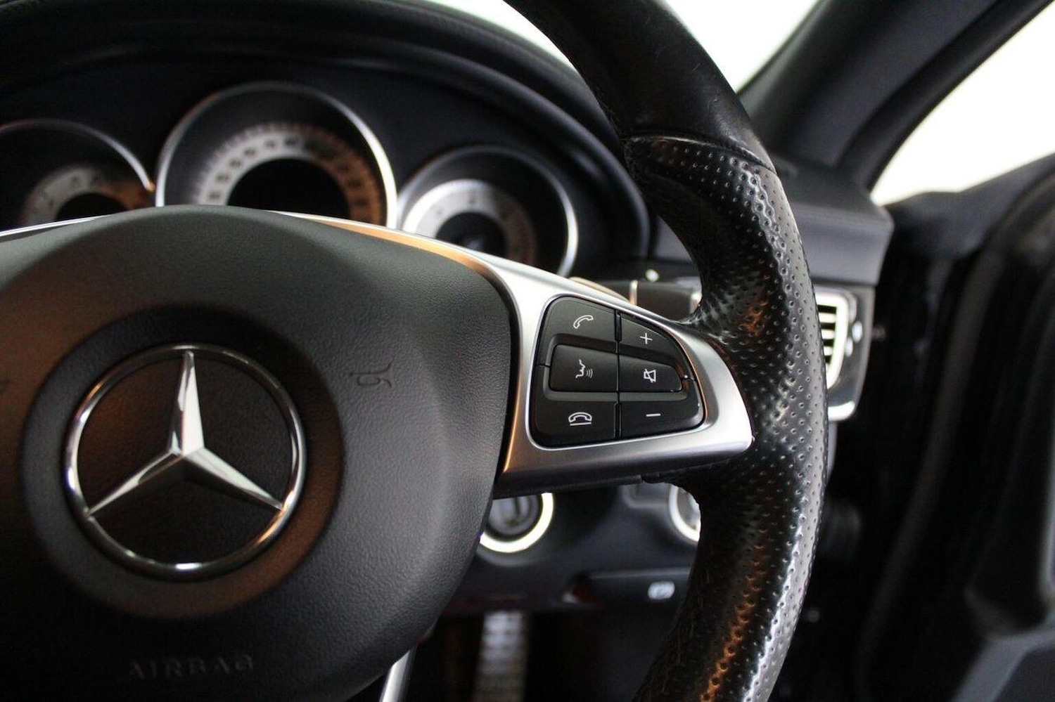 Used Mercedes-Benz CLS 2015 for sale - 76951141: Photo 47