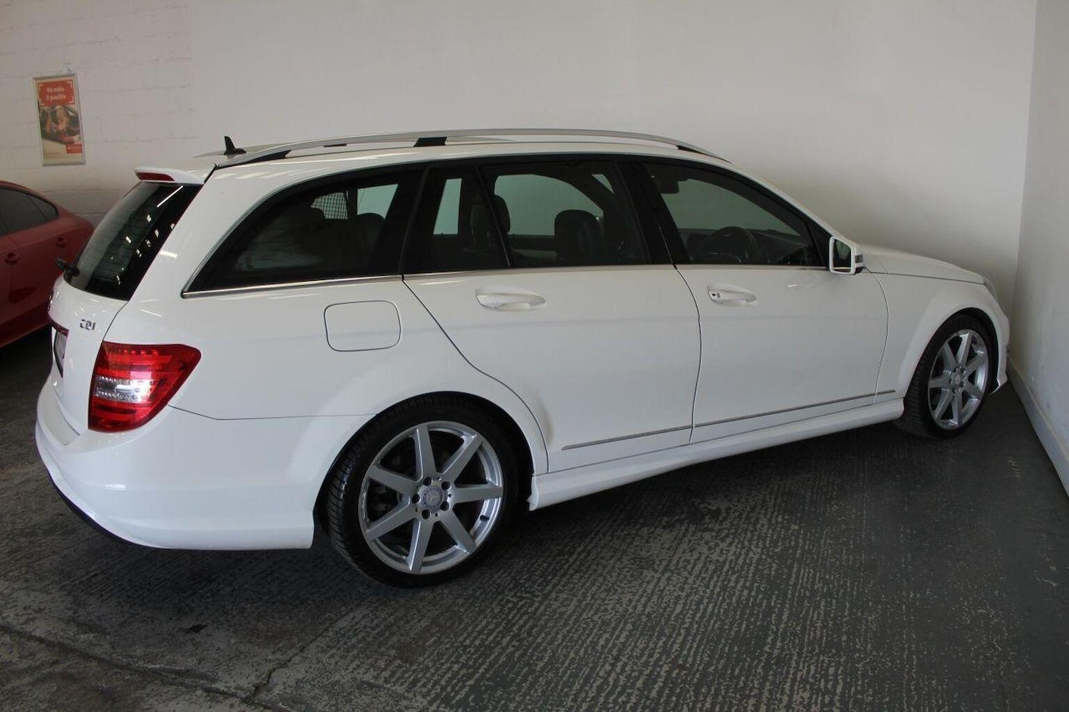 Used Mercedes-Benz C Class 2014 for sale - 76536749: Photo 11