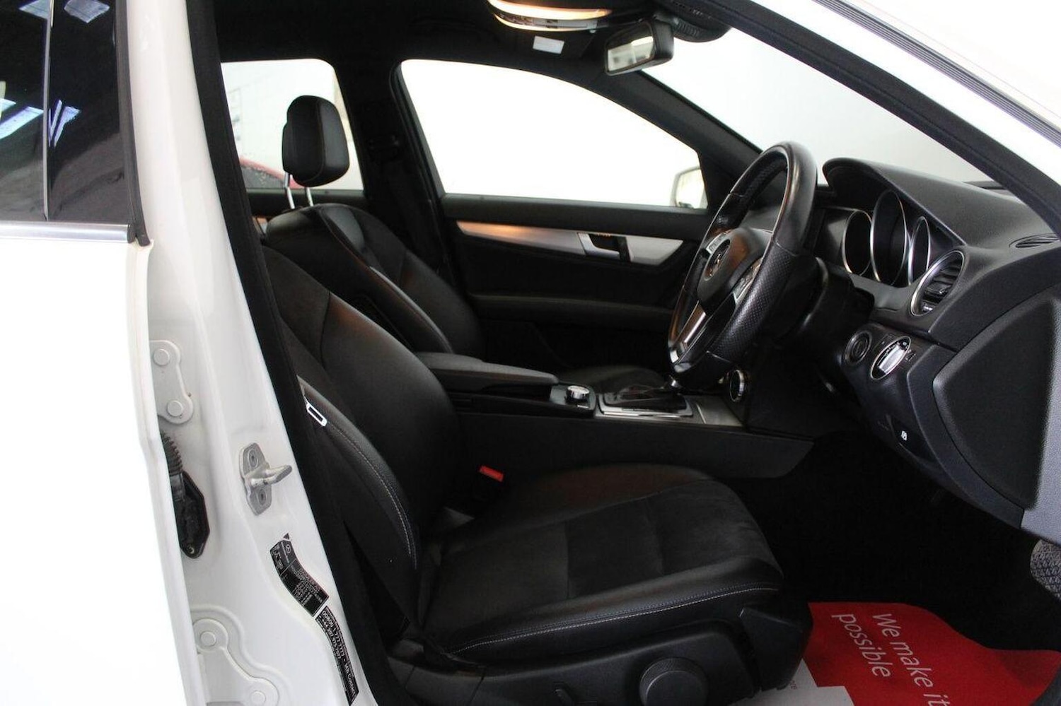 Used Mercedes-Benz C Class 2014 for sale - 76536749: Photo 31