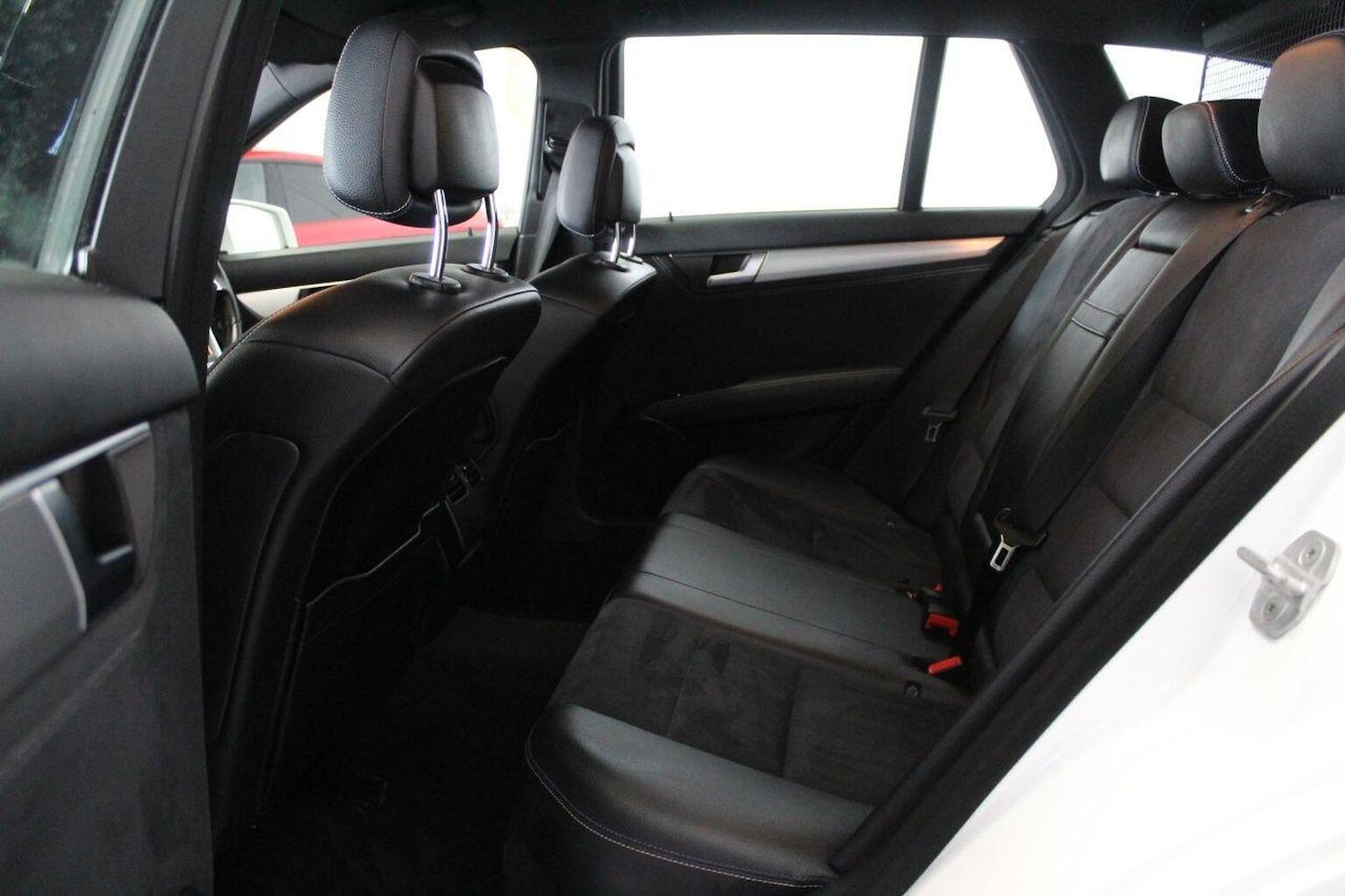 Used Mercedes-Benz C Class 2014 for sale - 76536749: Photo 57