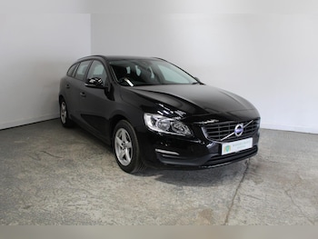 Used Volvo V60 2018 for sale - 79558350: Photo