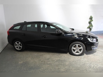 Used Volvo V60 2018 for sale - 79558350: Photo