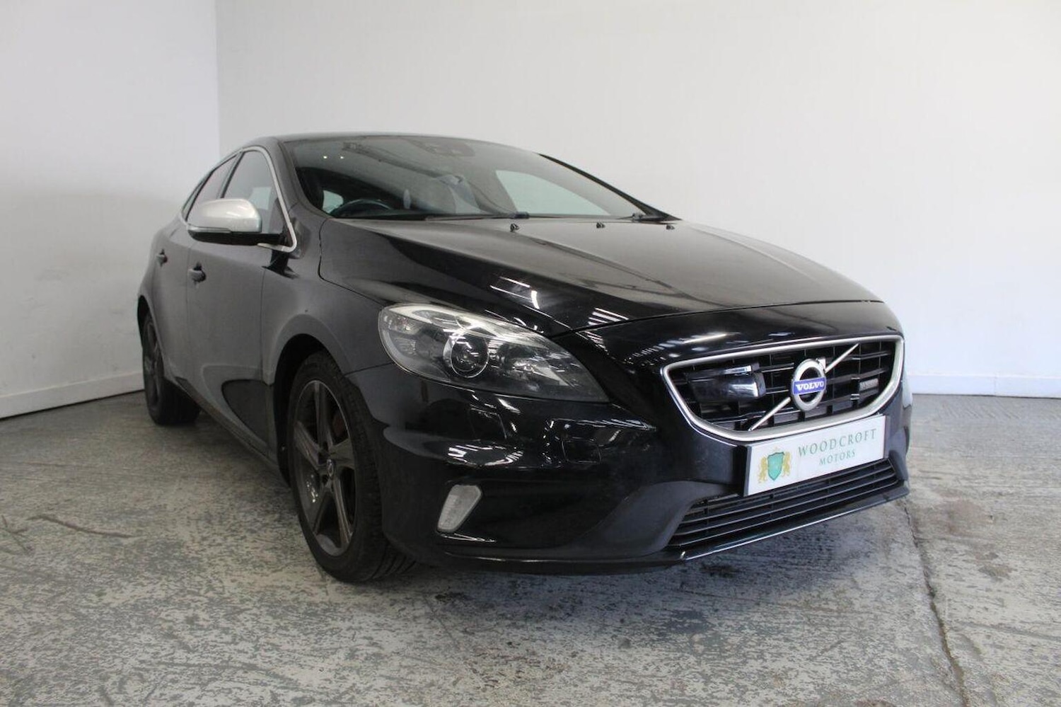 Used Volvo V40 2015 for sale - 76799297: Photo 1