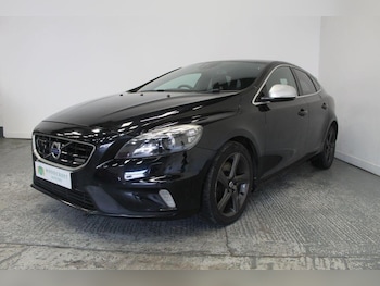 Used Volvo V40 2015 for sale - 76799297: Photo