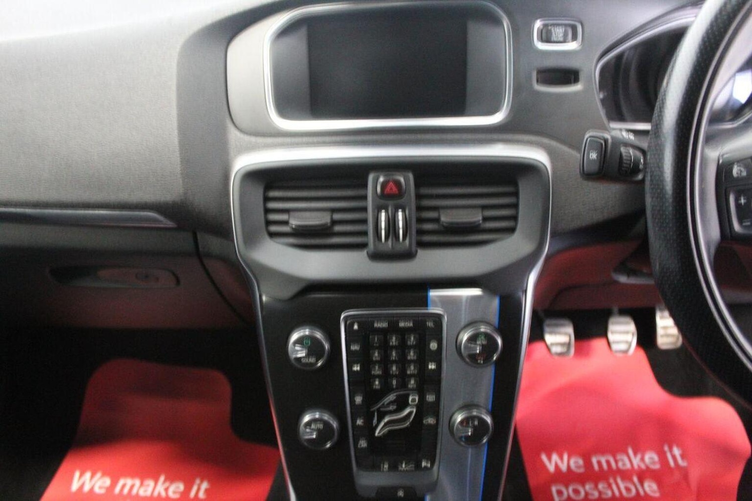 Used Volvo V40 2015 for sale - 76799297: Photo 32