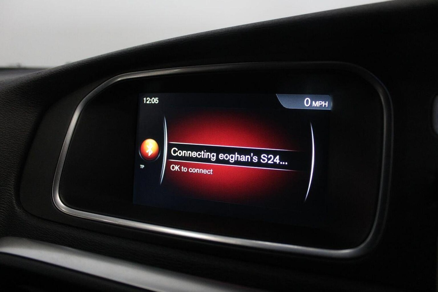 Used Volvo V40 2015 for sale - 76799297: Photo 38