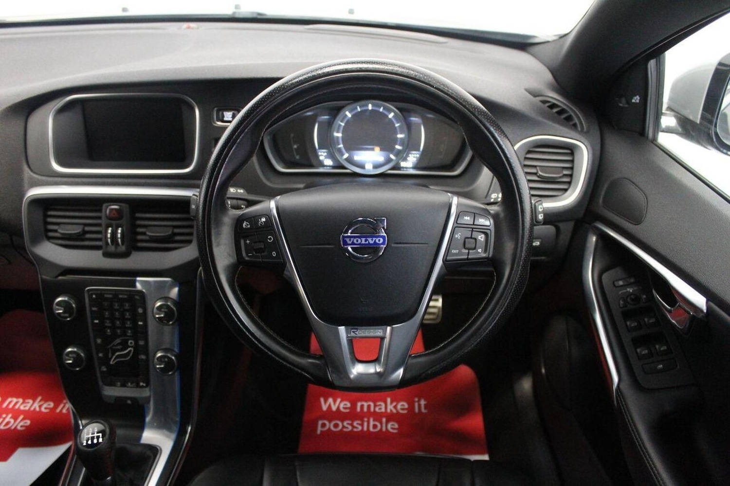 Used Volvo V40 2015 for sale - 76799297: Photo 43