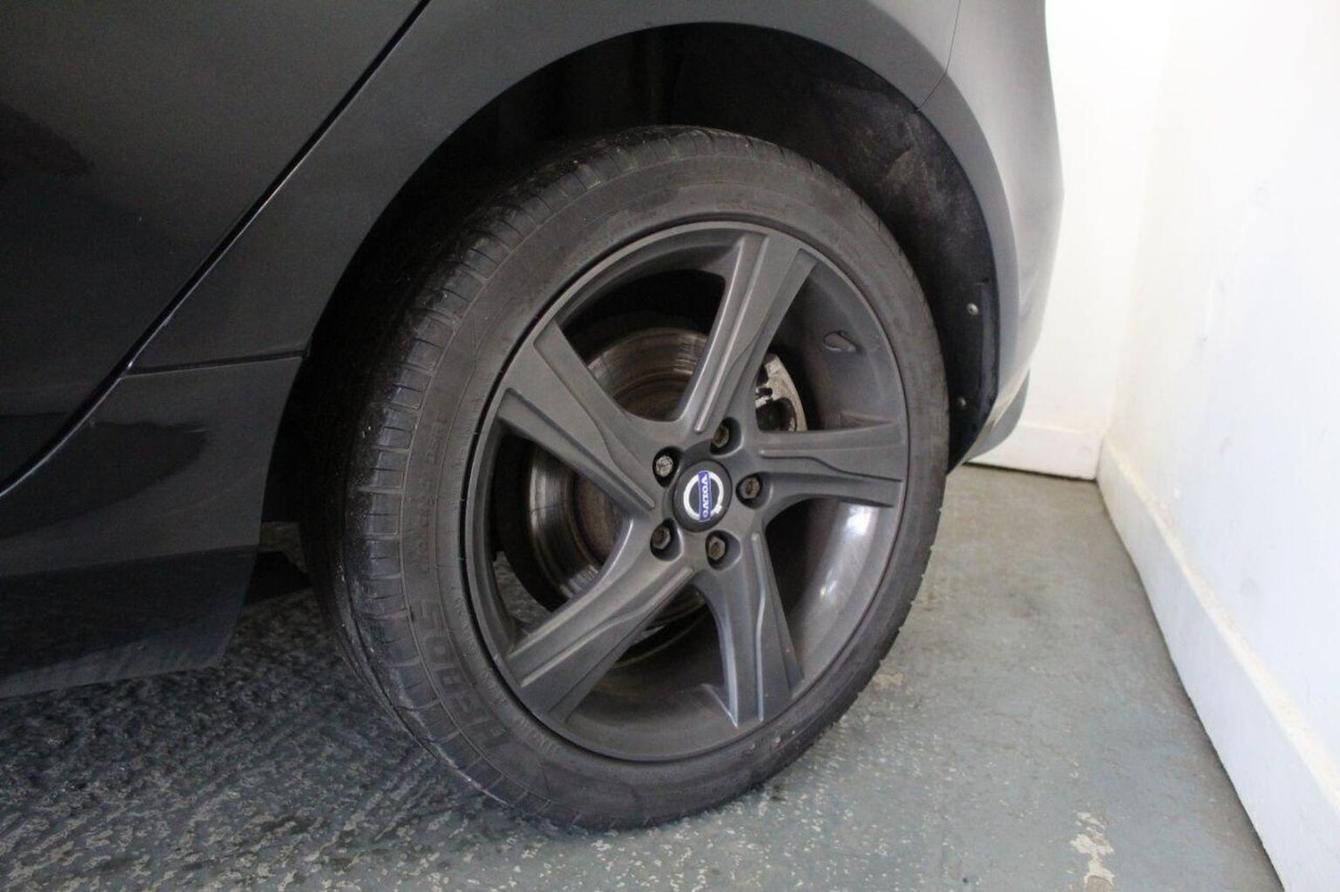 Used Volvo V40 2015 for sale - 76799297: Photo 56