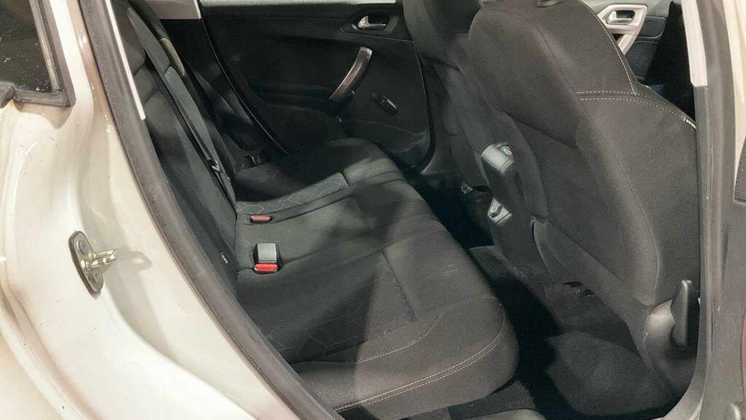 Used Peugeot 2008 2015 for sale - 76891751: Photo 11