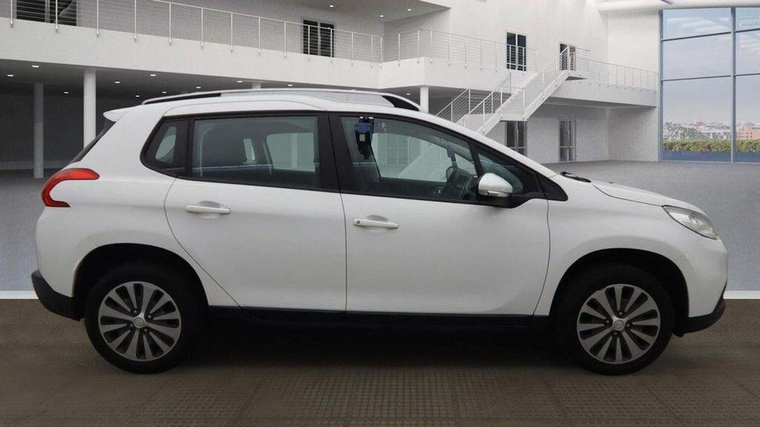 Used Peugeot 2008 2015 for sale - 76891751: Photo 8