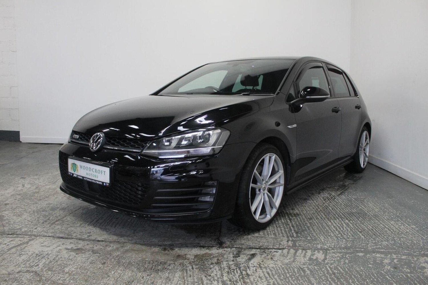 Used Volkswagen Golf 2015 for sale - 76471237: Photo 2
