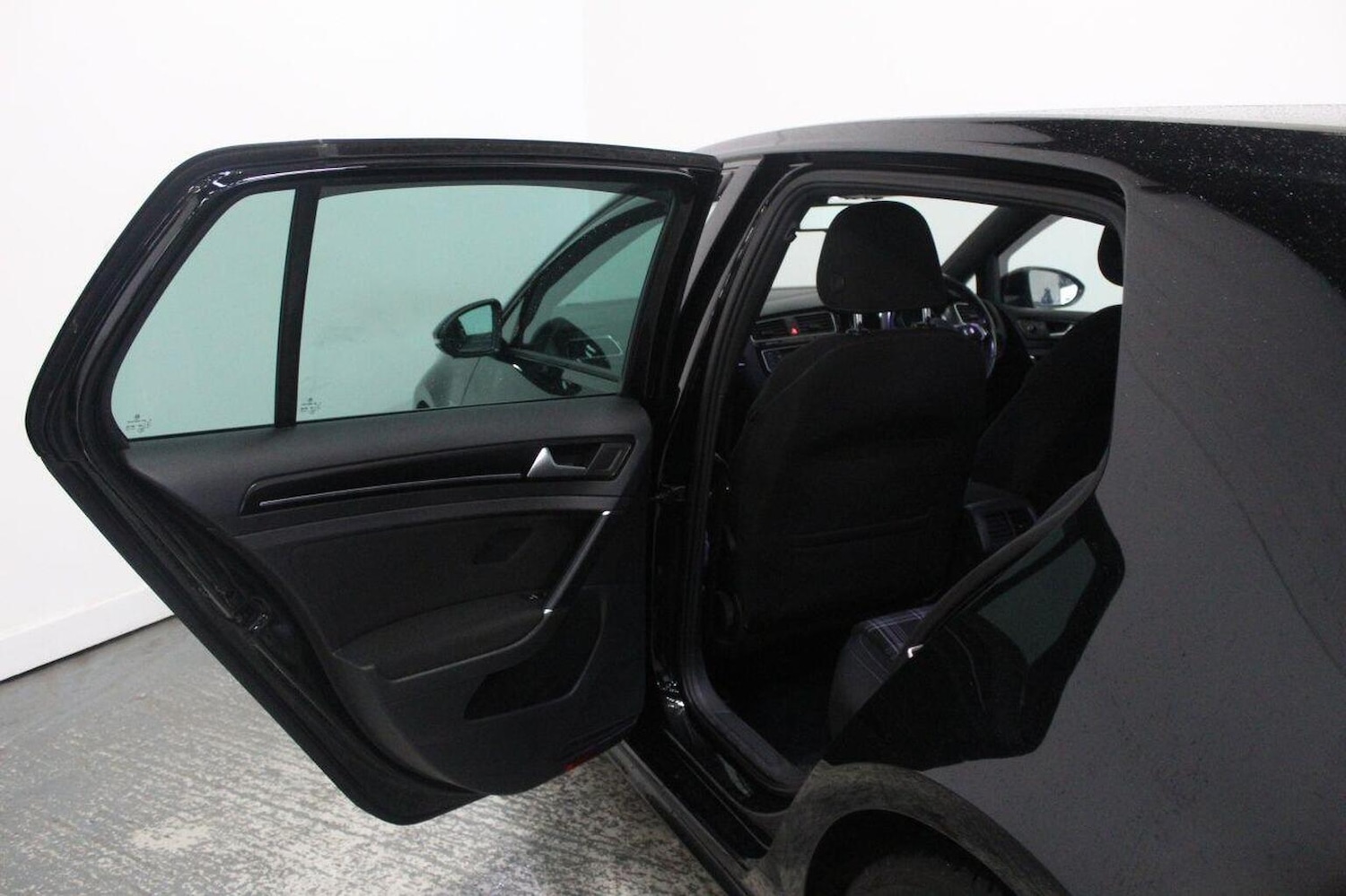 Used Volkswagen Golf 2015 for sale - 76471237: Photo 28