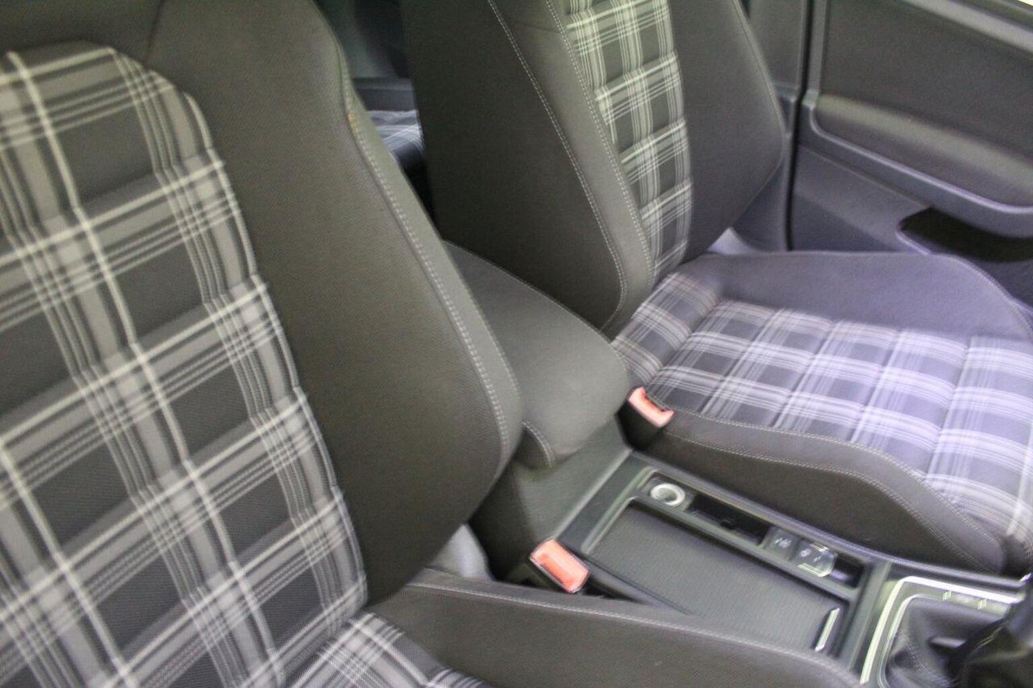 Used Volkswagen Golf 2015 for sale - 76471237: Photo 44