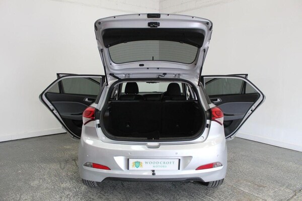 Used Hyundai i20 2016 for sale - 75718202: Photo 25