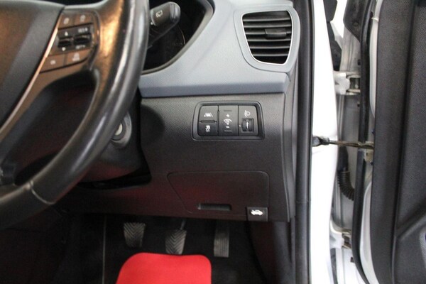 Used Hyundai i20 2016 for sale - 75718202: Photo 47