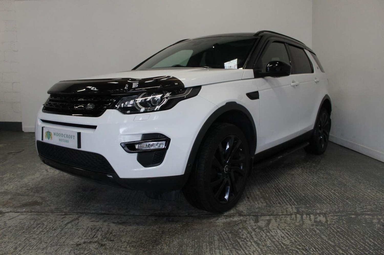 Used Land Rover Discovery Sport 2015 for sale - 76019580: Photo 2