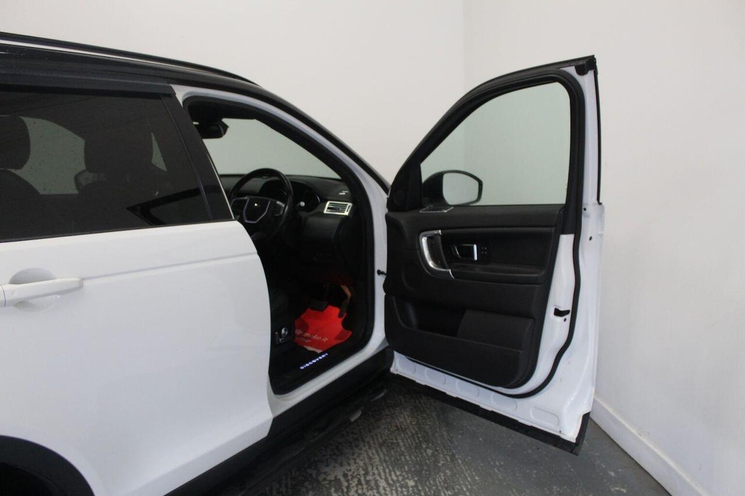 Used Land Rover Discovery Sport 2015 for sale - 76019580: Photo 21