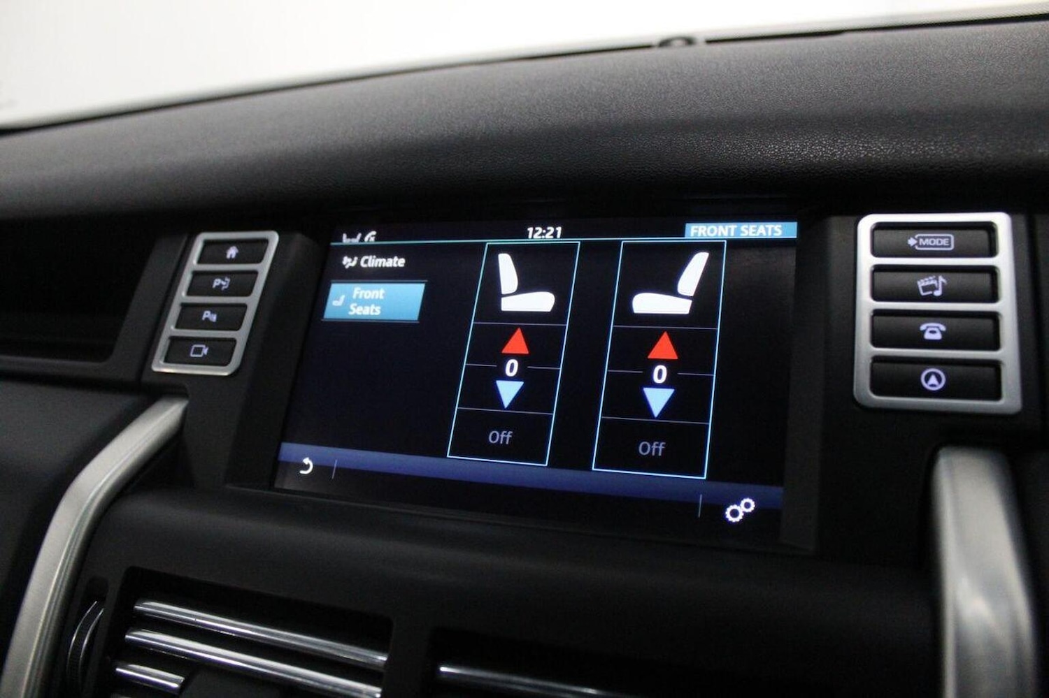 Used Land Rover Discovery Sport 2015 for sale - 76019580: Photo 40