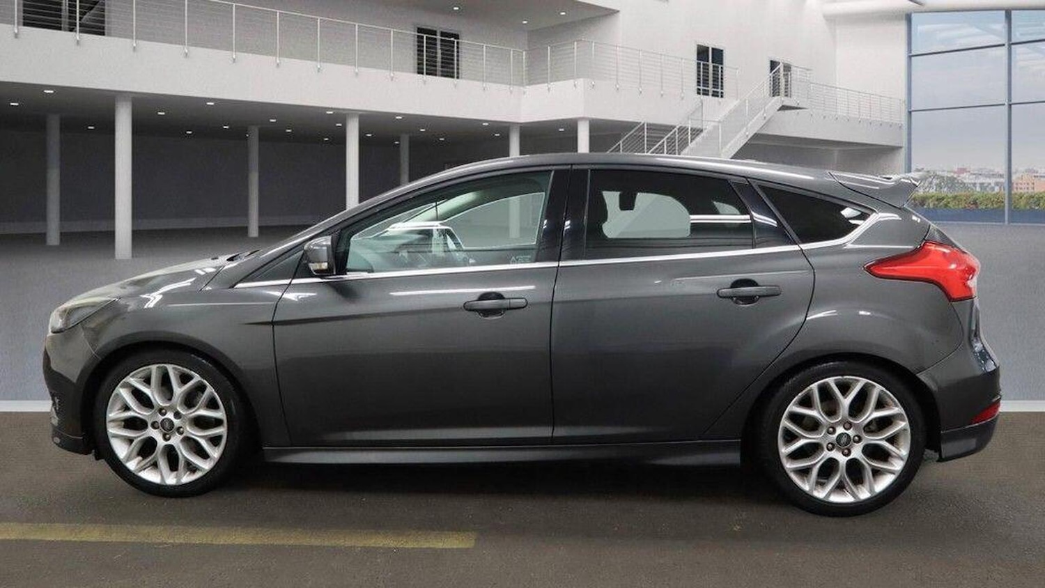 Used Ford Focus 2015 for sale - 76756988: Photo 7