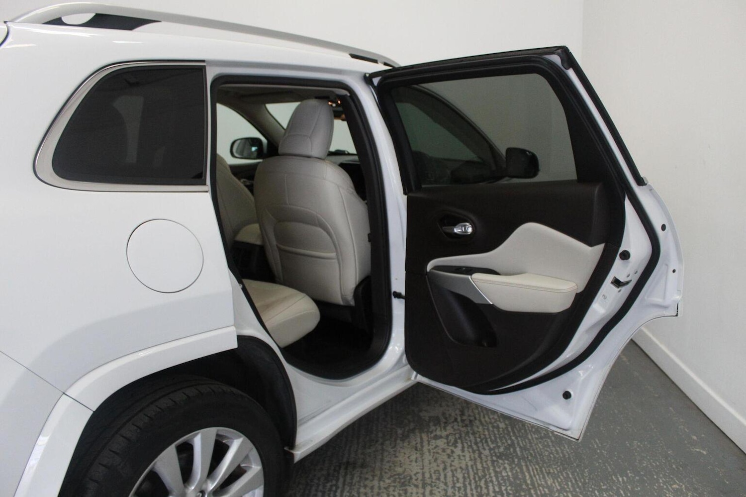 Used Jeep Cherokee 2018 for sale - 77938203: Photo 28