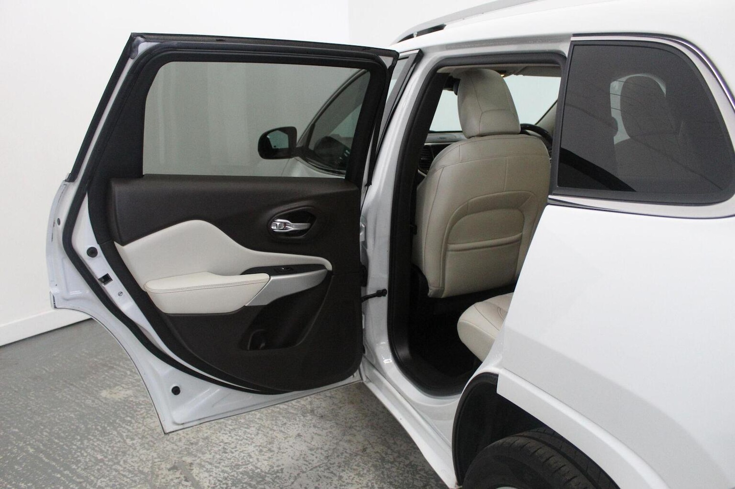 Used Jeep Cherokee 2018 for sale - 77938203: Photo 30