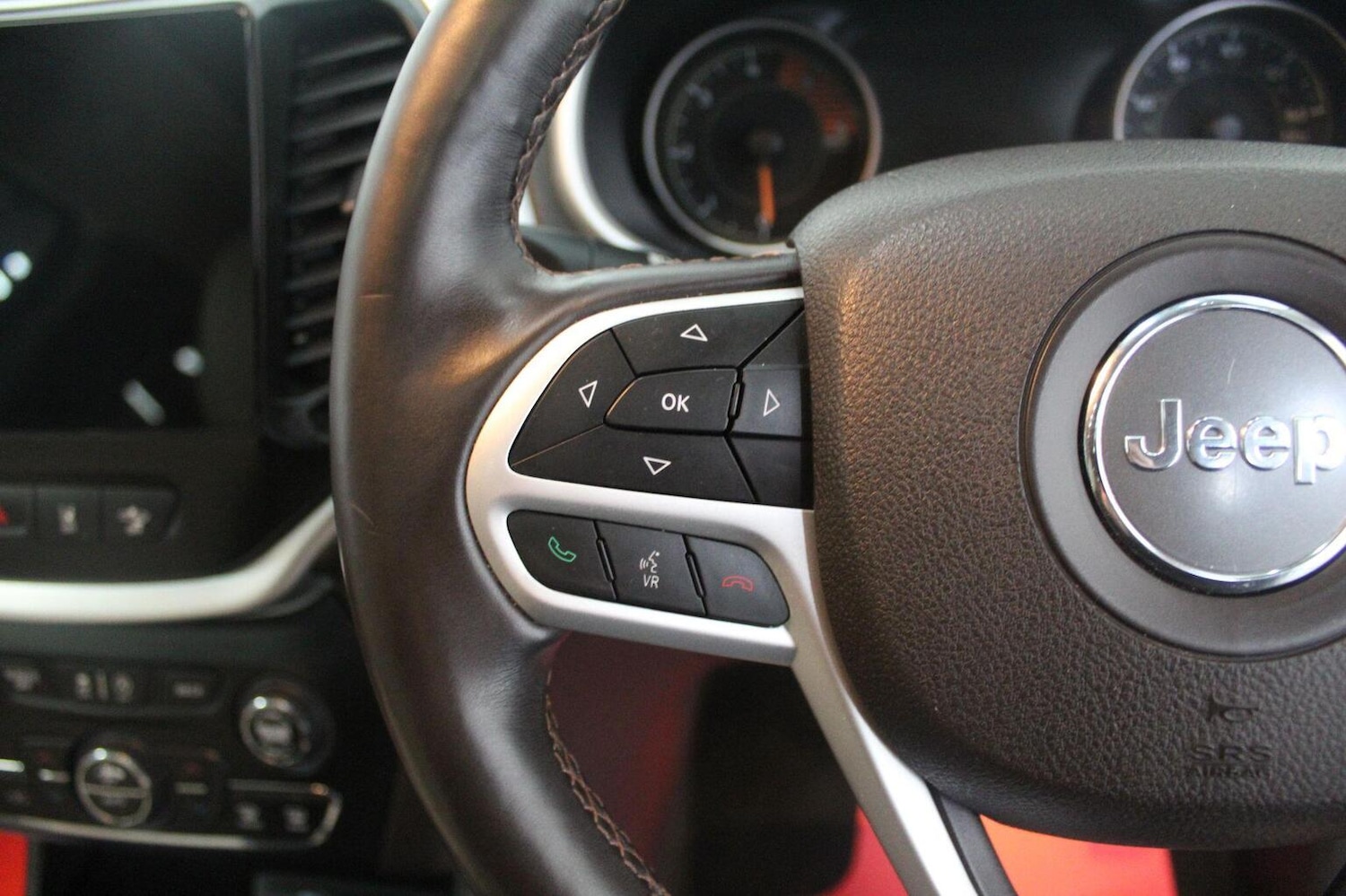 Used Jeep Cherokee 2018 for sale - 77938203: Photo 46