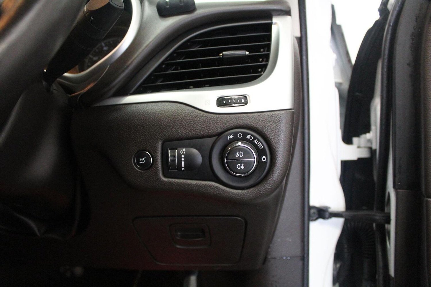 Used Jeep Cherokee 2018 for sale - 77938203: Photo 48