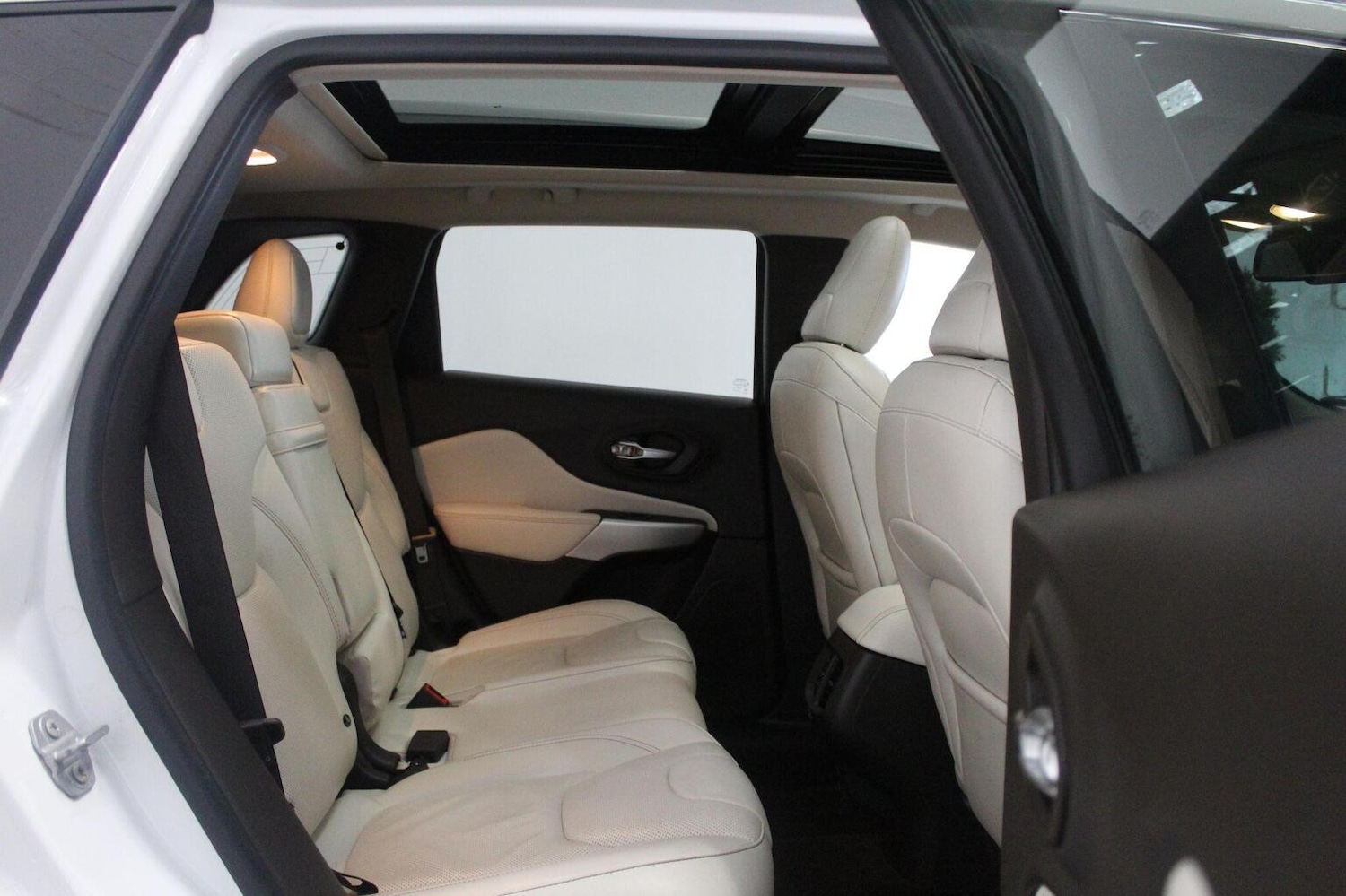 Used Jeep Cherokee 2018 for sale - 77938203: Photo 54