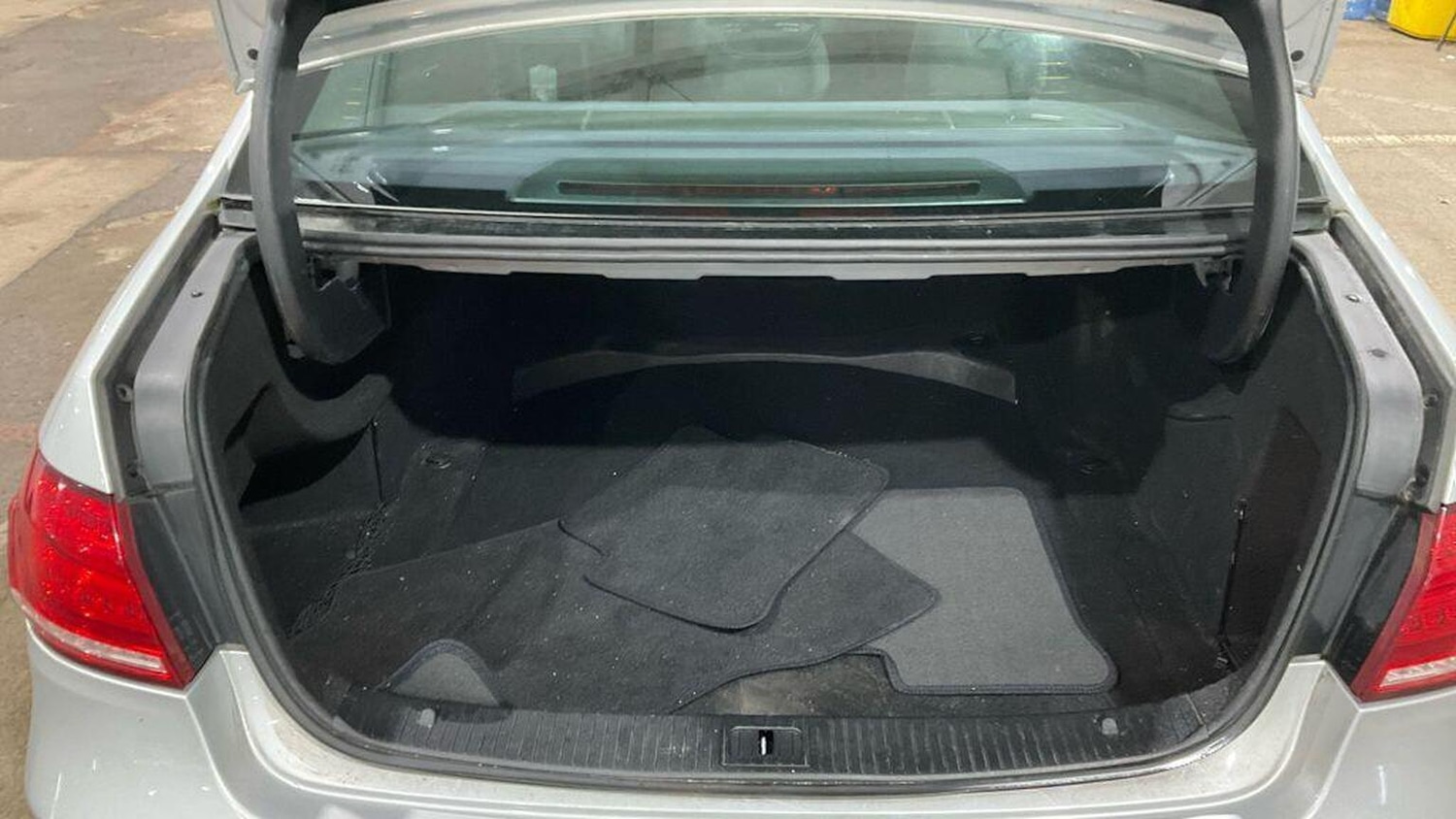 Used Mercedes-Benz E Class 2013 for sale - 76979559: Photo 10