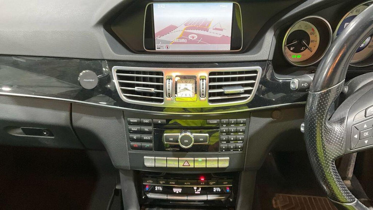 Used Mercedes-Benz E Class 2013 for sale - 76979559: Photo 16