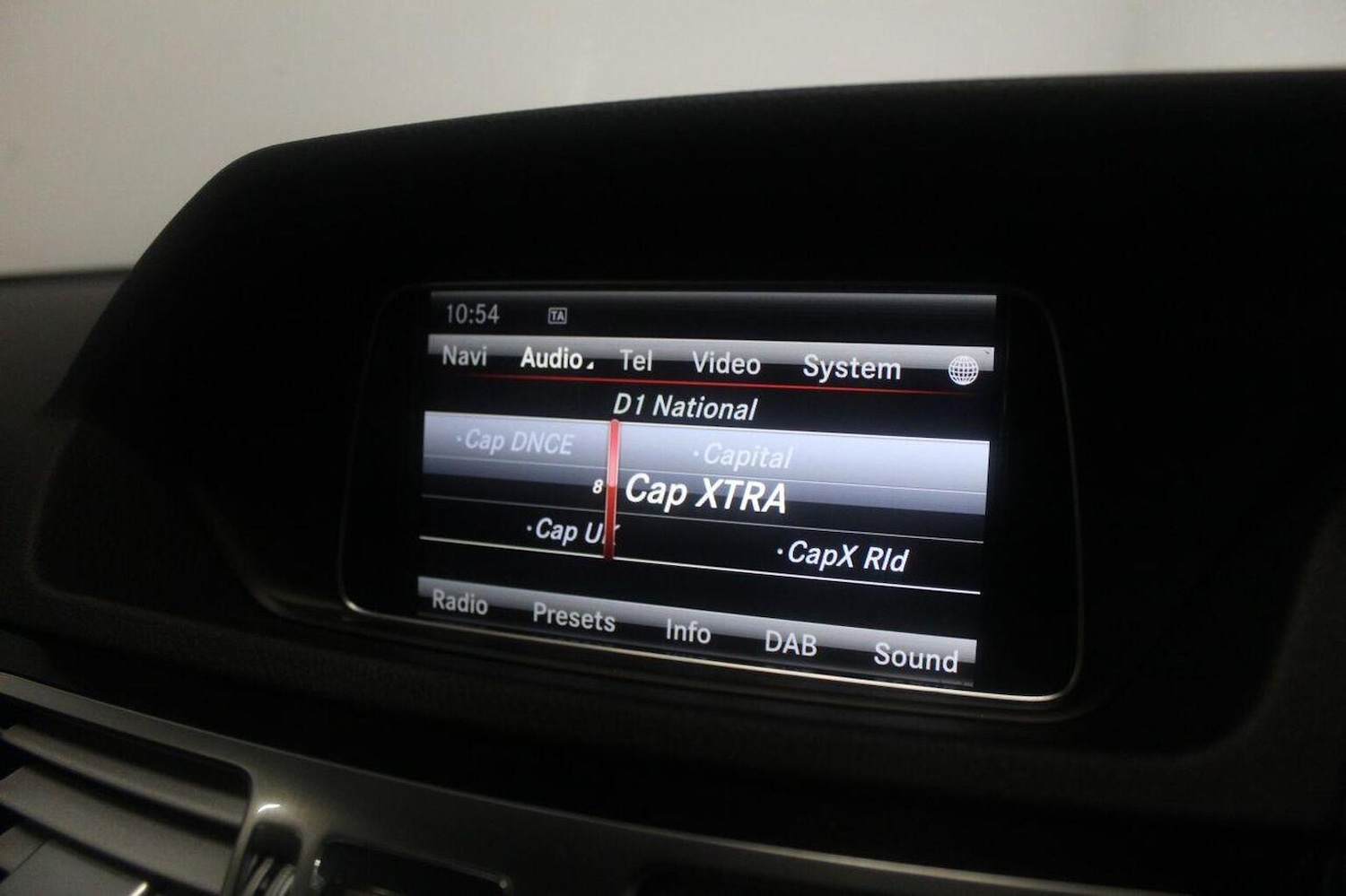 Used Mercedes-Benz E Class 2013 for sale - 76979559: Photo 36