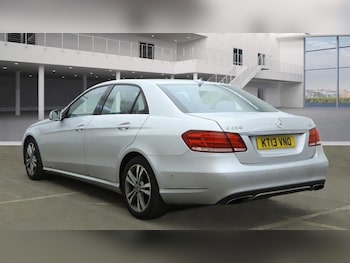 Used Mercedes-Benz E Class 2013 for sale - 76979559: Photo