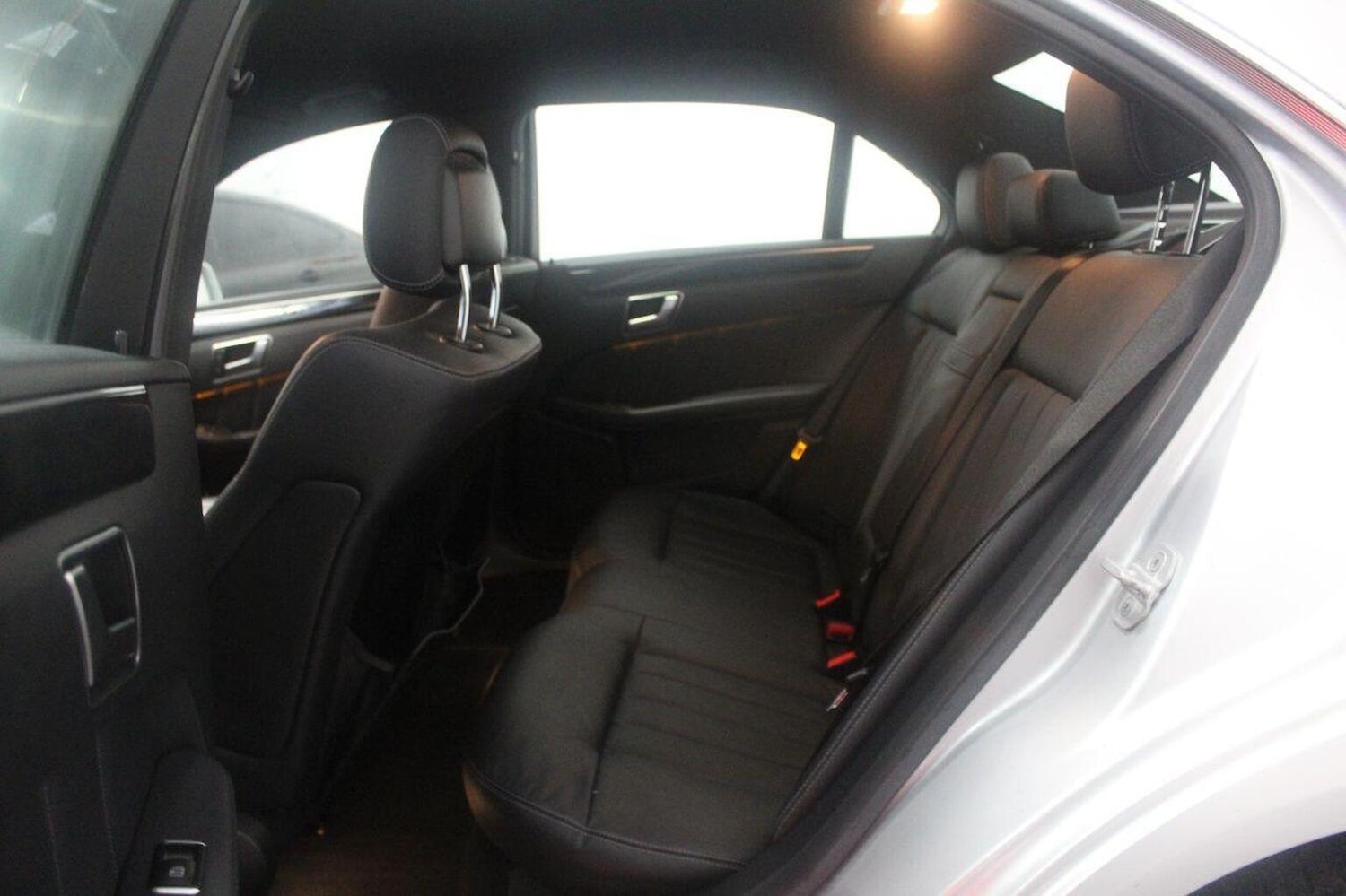 Used Mercedes-Benz E Class 2013 for sale - 76979559: Photo 53