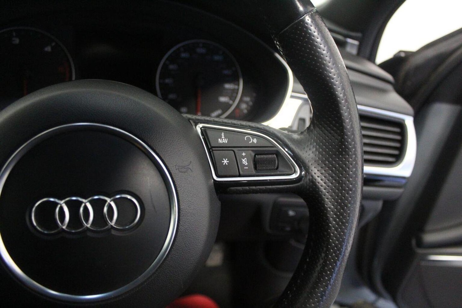 Used Audi A6 2013 for sale - 76772644: Photo 47