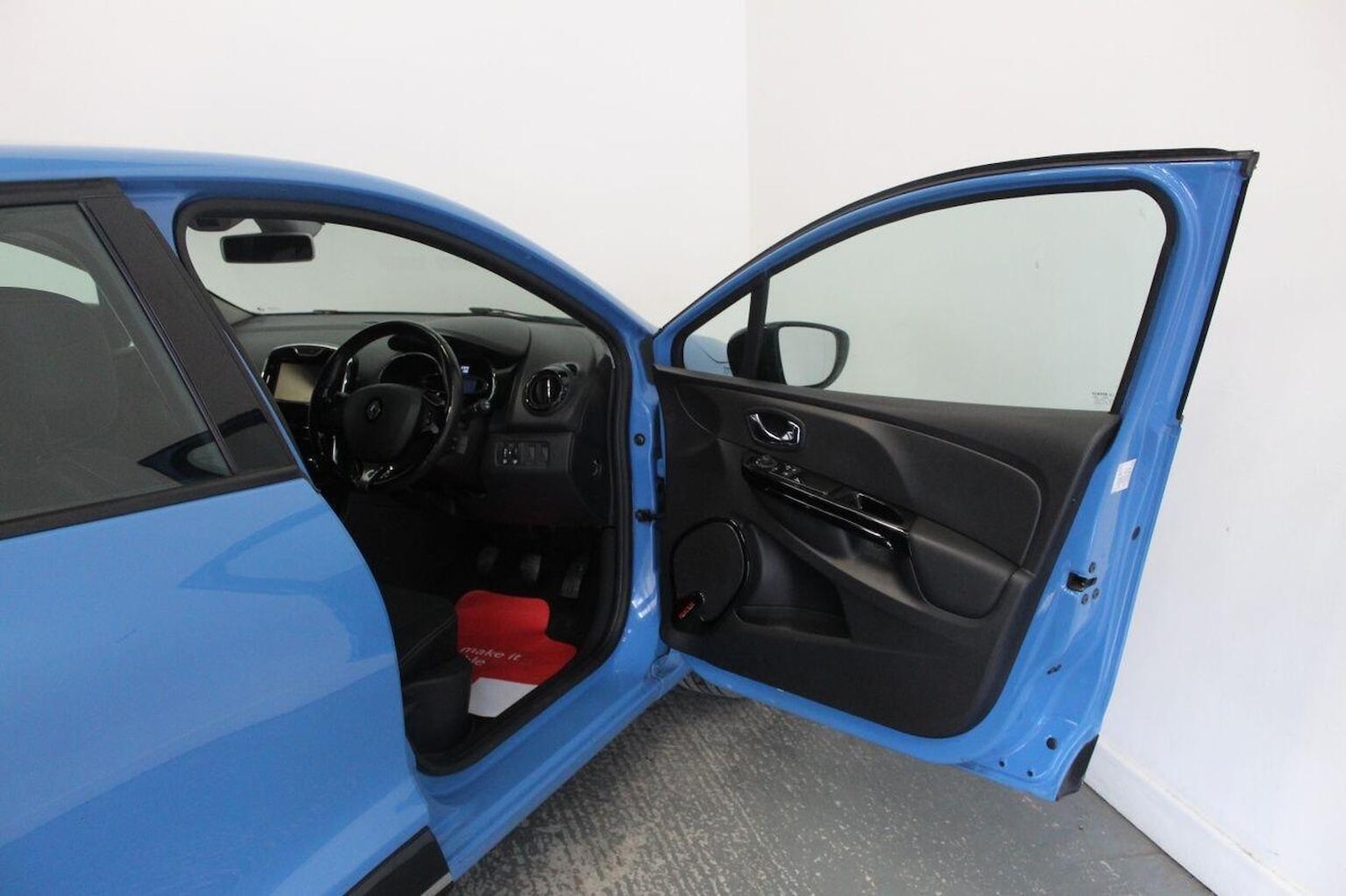 Used Renault Clio 2014 for sale - 76358214: Photo 22