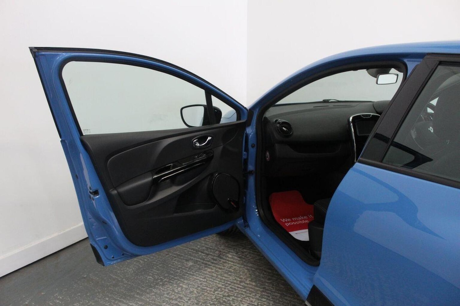 Used Renault Clio 2014 for sale - 76358214: Photo 24