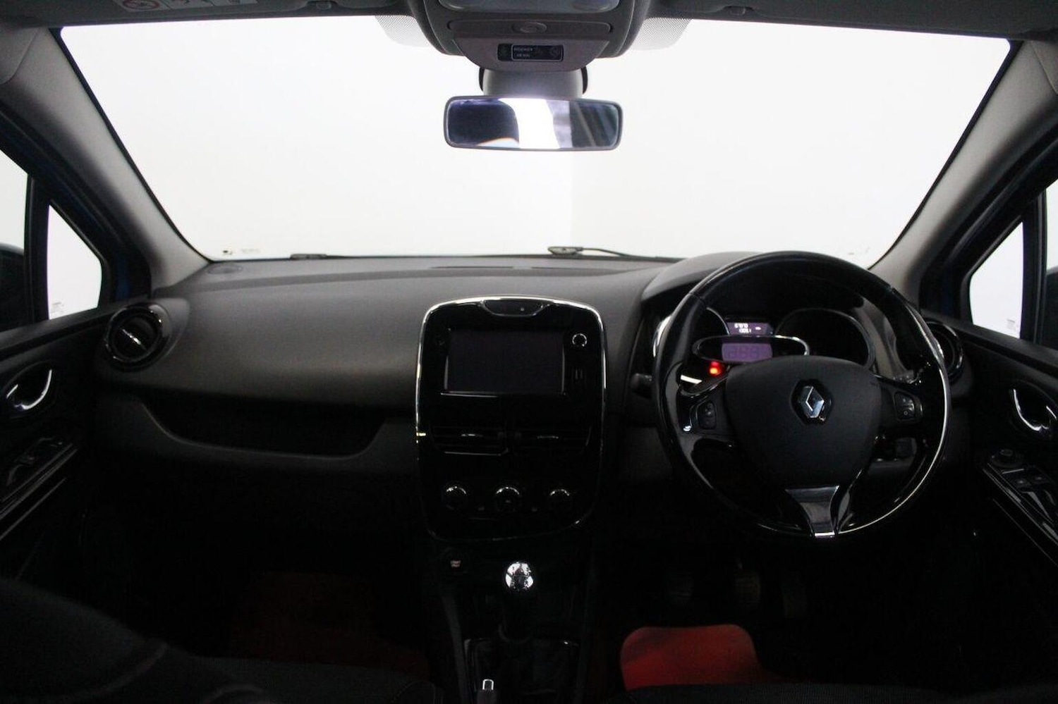 Used Renault Clio 2014 for sale - 76358214: Photo 26